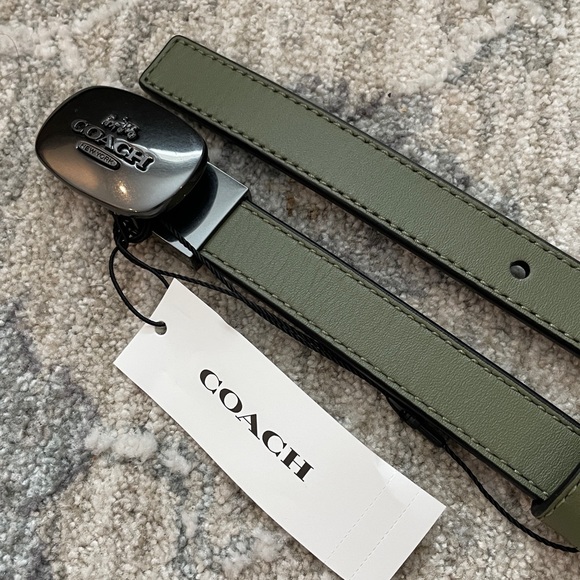 Coach Accessories - Coach Signature Buckle Cut to Size Reversible Eliza Belt Olive Green 42” CP366